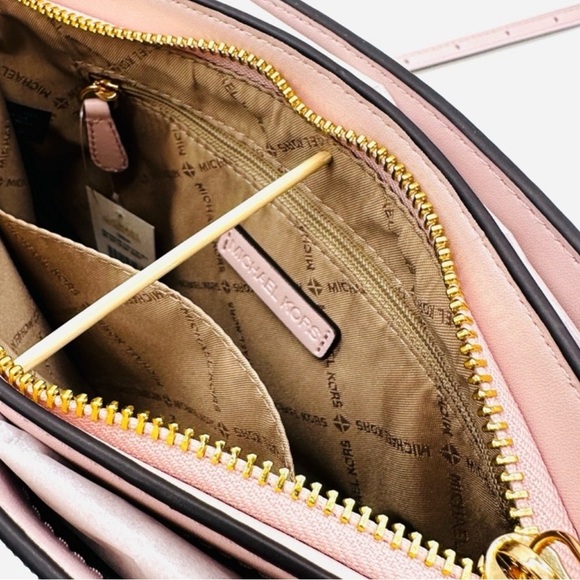 Michael Kors jet set with card holder pink and ivory Tan cross body - Picture 8 of 16